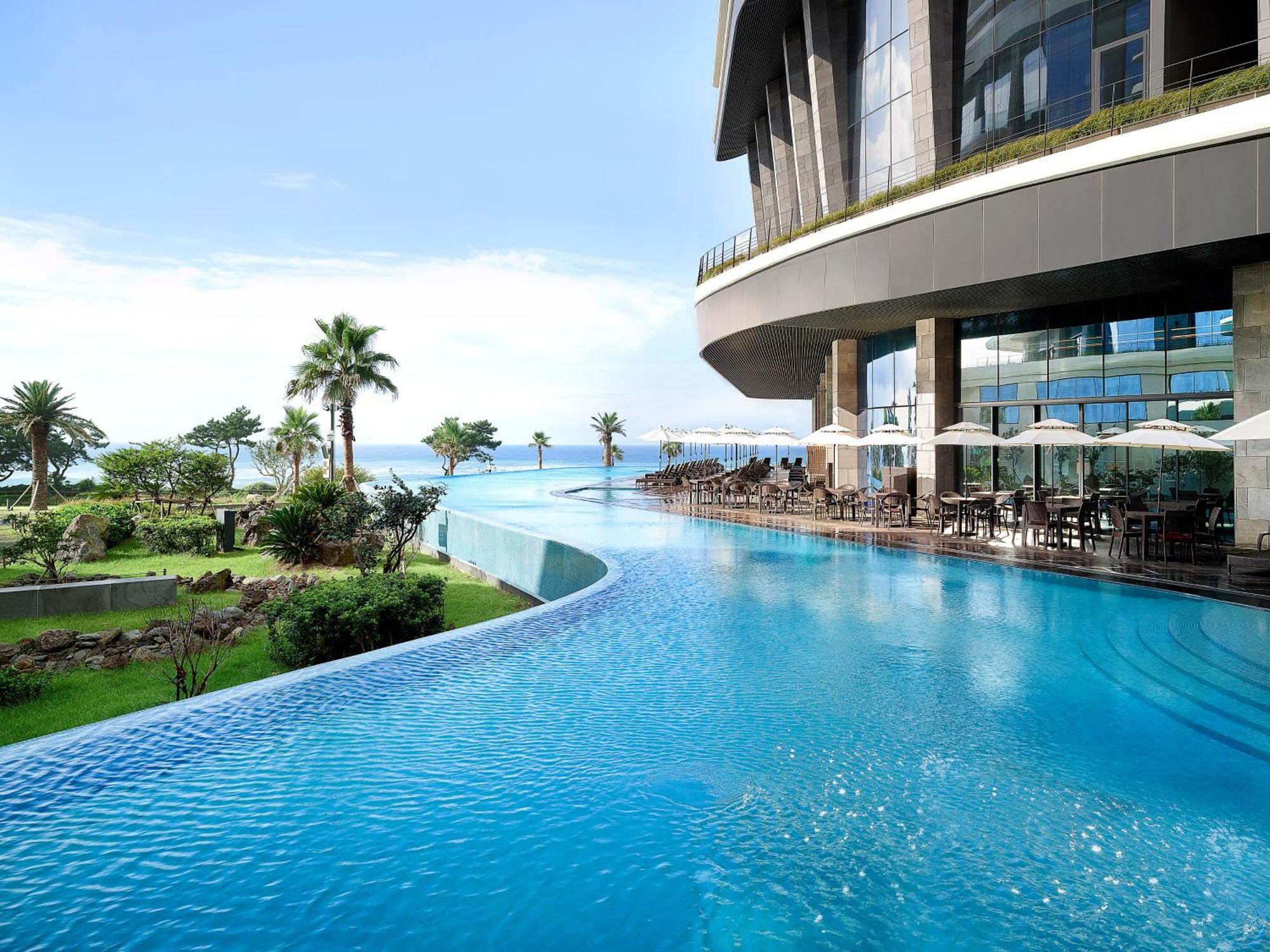 Parnas Hotel Jeju Seogwipo Exterior photo Infinity pool at the Westin Chosun, Haeundae, Busan, South Korea