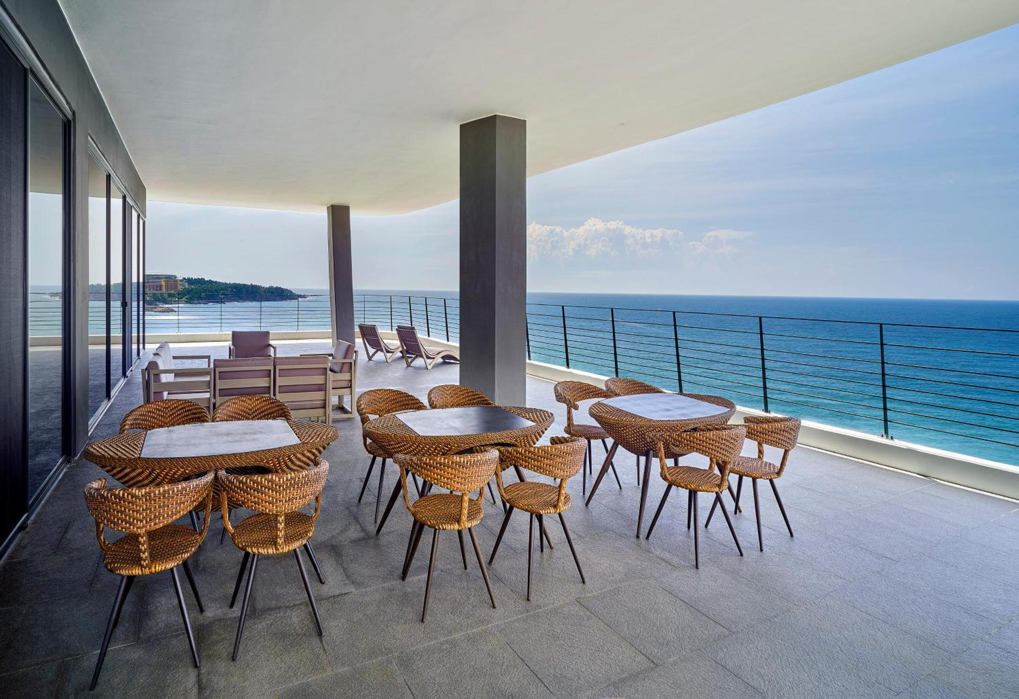 Parnas Hotel Jeju Seogwipo Exterior photo The Terrace
