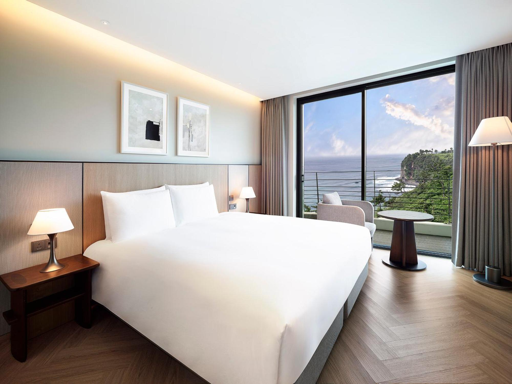 Parnas Hotel Jeju Seogwipo Exterior photo Deluxe Ocean View